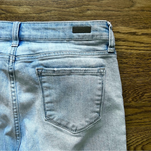 Kut from the Kloth Catherine Boyfriend Jean Size 8 Light Wash Straight Leg - Picture 3 of 9